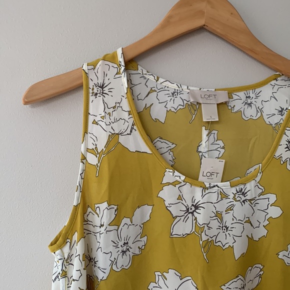 Loft yellow silky sleeveless top - Picture 2 of 4